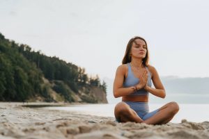 meditation femme epanouie